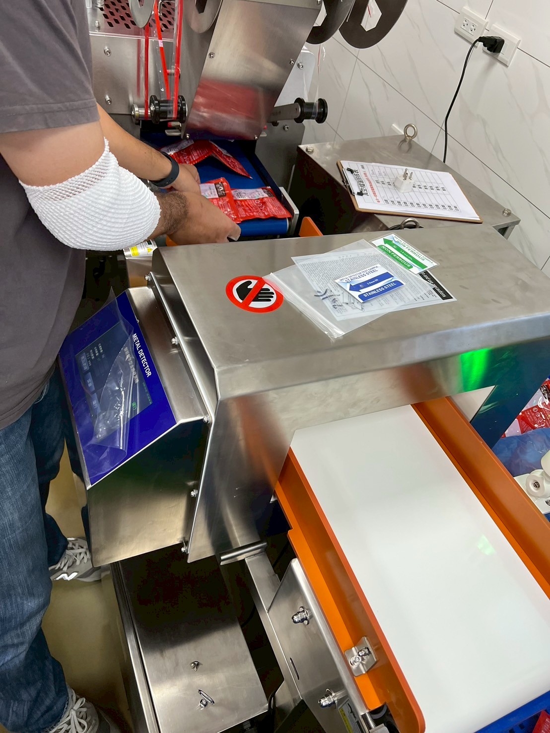 AH-4020金屬檢測機:圖片 2